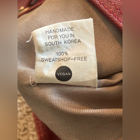 The Pelican Bag by GUNAS New York. - Picture 4 of 16